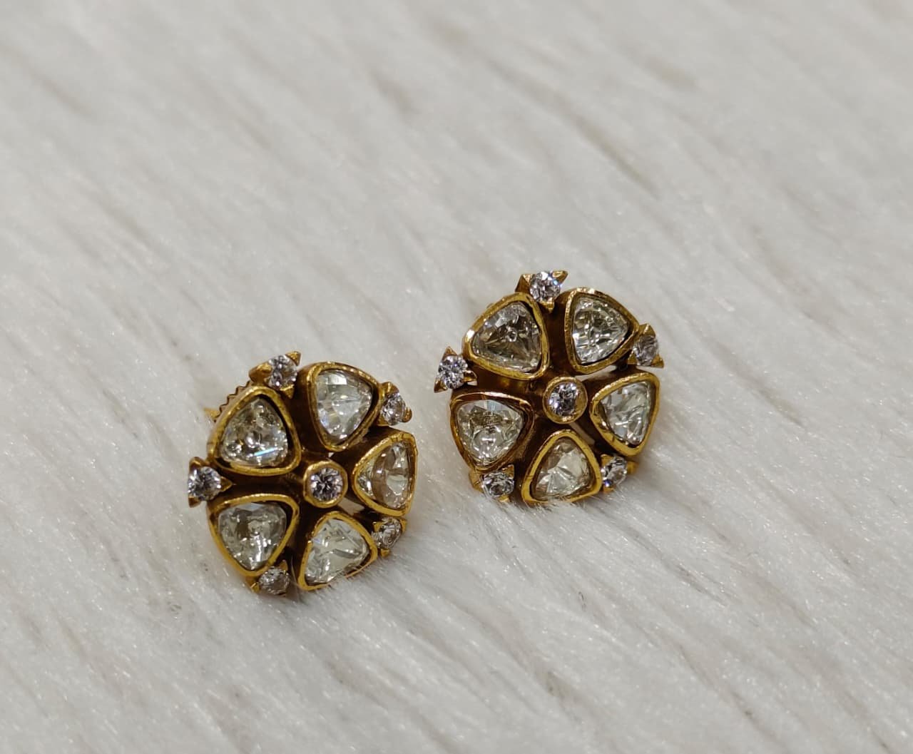 Royal MOSSAINATE Cluster Stud Earrings