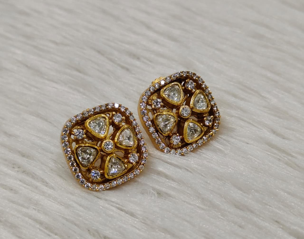 Royal MOSSAINATE Cluster Stud Earrings