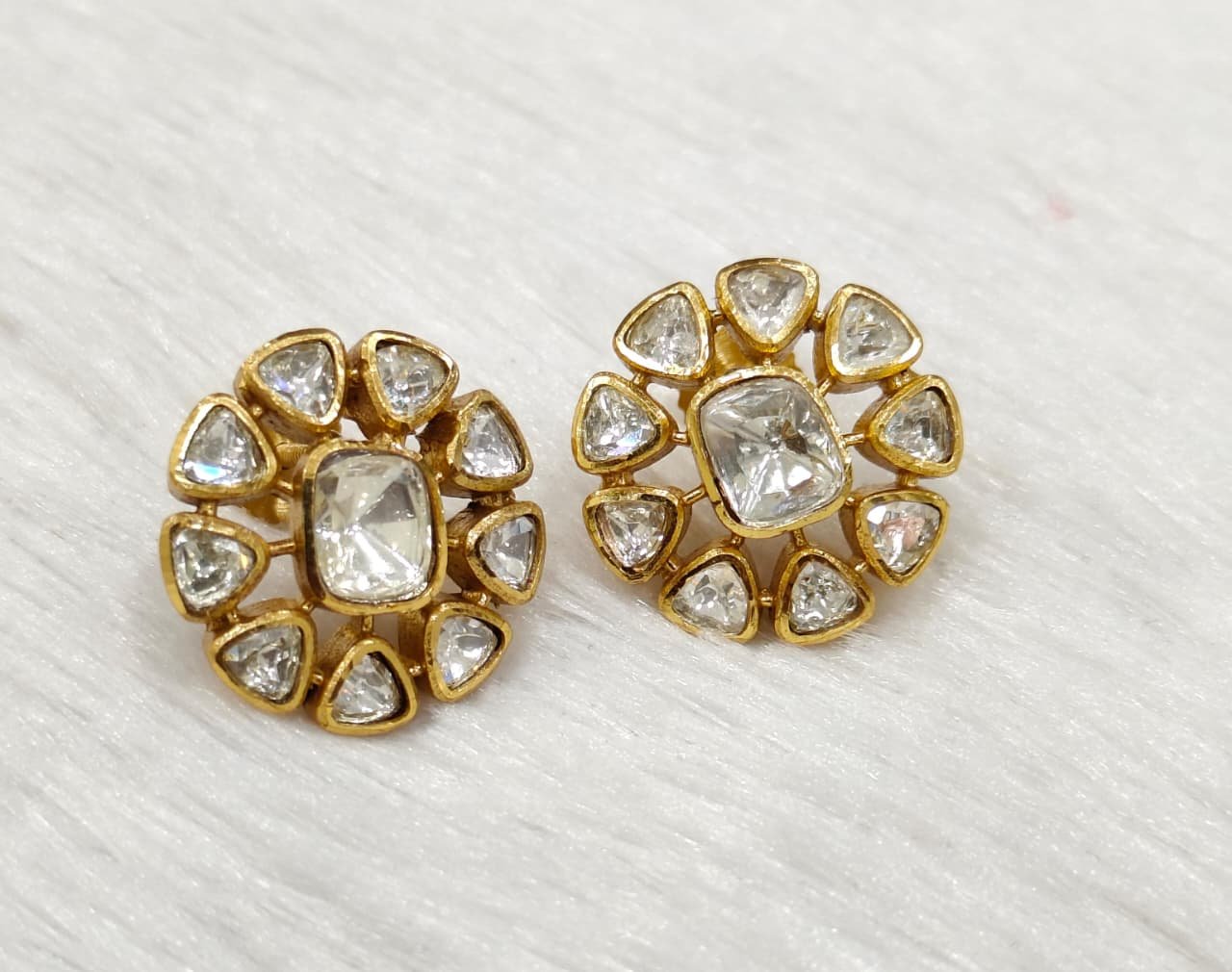 Royal MOSAAINATE Cluster Stud Earrings