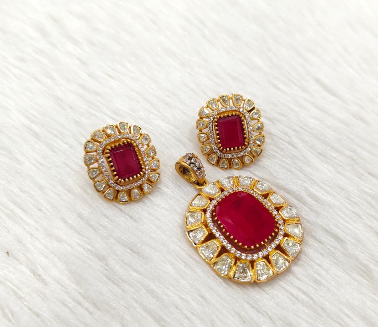 Royal Ruby Pendant Set